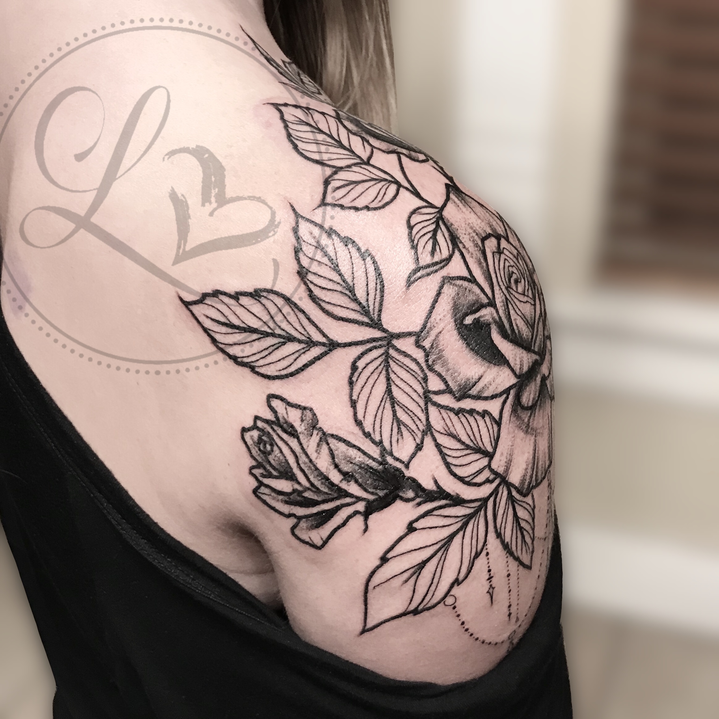 aidenbreland:floral-arrangement-line-work-floral-linework-rose-sunflowers